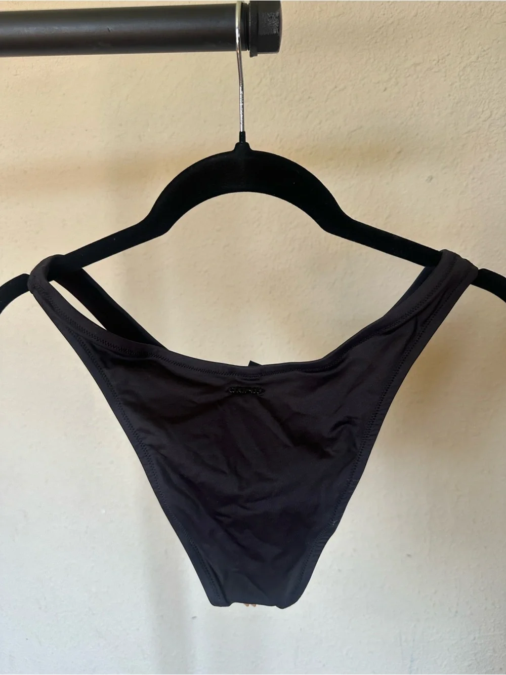 Skims Signature Swim Cheeky Tanga Bottom Onyx Size size L